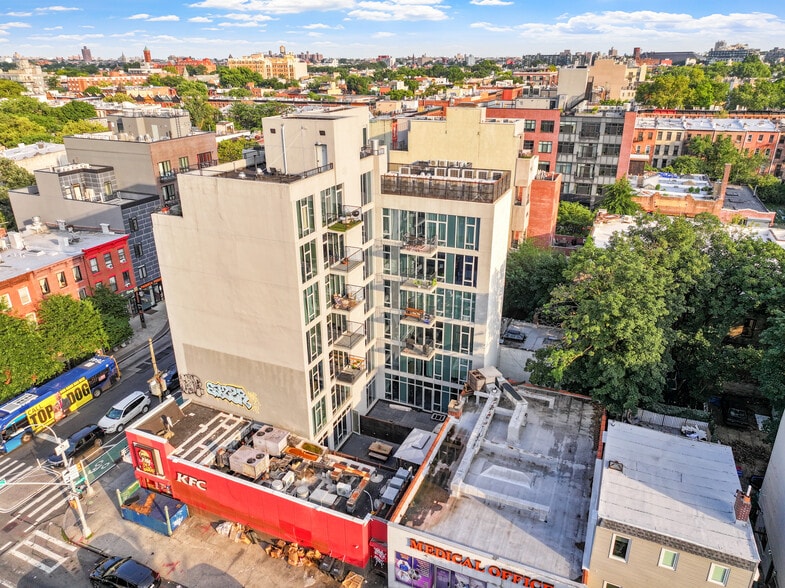 1044 Bedford Ave, Brooklyn, NY for sale - Building Photo - Image 2 of 5