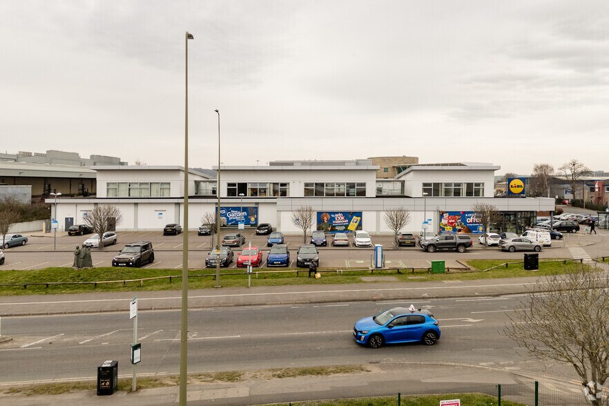 Watlington Rd, Oxford à louer - Photo du bâtiment - Image 2 de 2