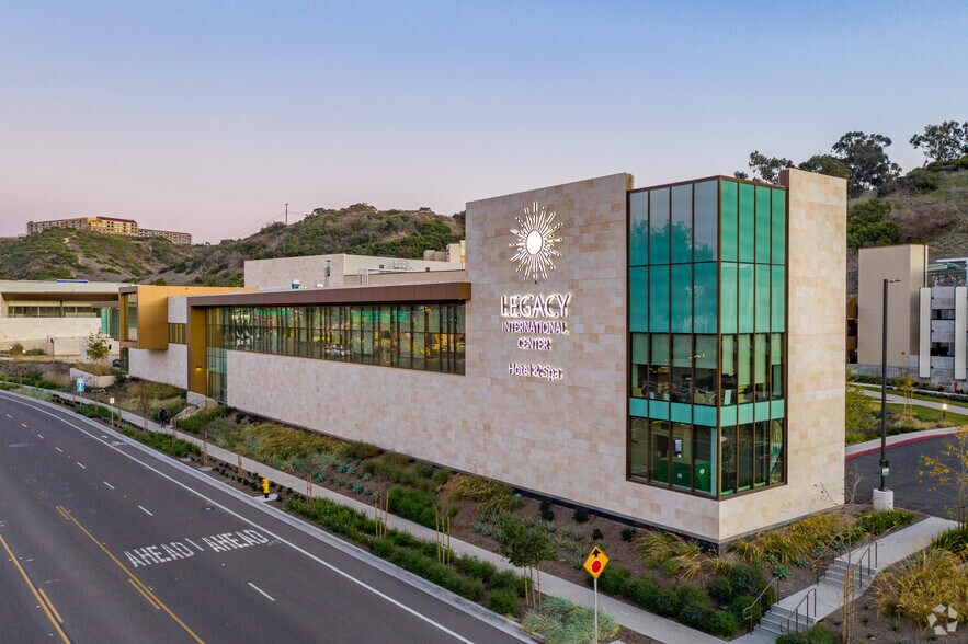 875 Hotel Cir S, San Diego, CA à vendre - Photo du bâtiment - Image 2 de 17