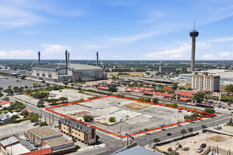 1220 E Commerce St, San Antonio, TX à vendre - Photo du bâtiment - Image 1 de 24