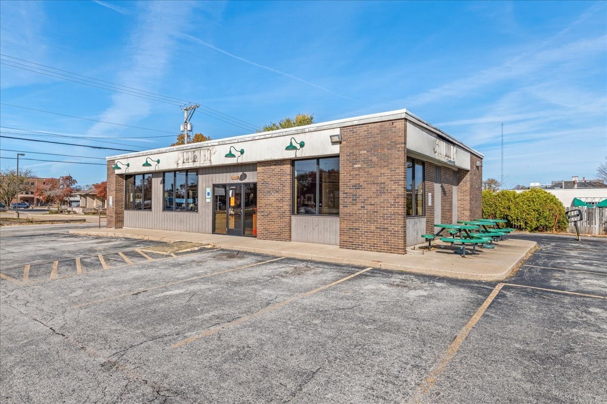 425 S Grand Ave E, Springfield, IL for lease Building Photo- Image 1 of 7