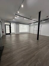 986 Green Bay Rd, Winnetka, IL for lease Interior Photo- Image 1 of 9