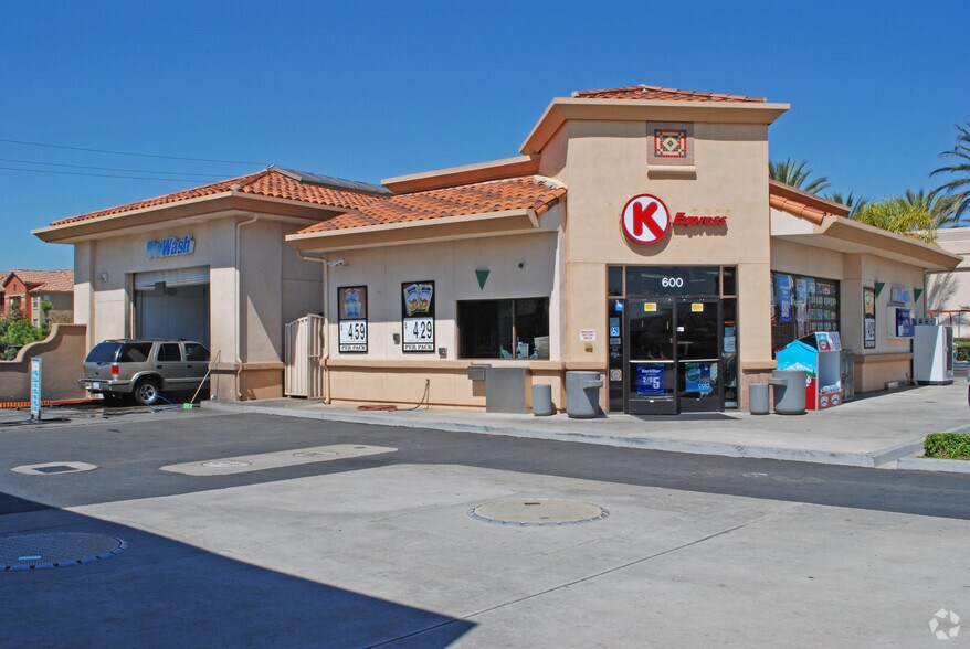 600 N Rose Dr, Placentia, CA for sale - Building Photo - Image 3 of 5