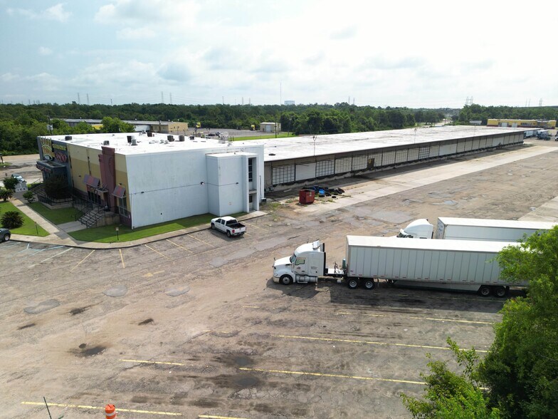 12170 Old Gentilly Rd, New Orleans, LA à louer - Photo du bâtiment - Image 2 de 16