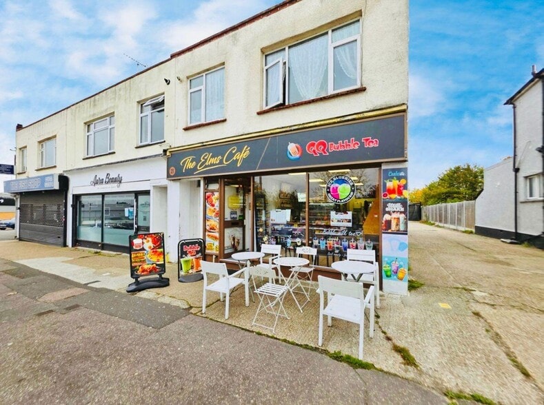 21 Rayleigh Rd, Leigh On Sea for sale - Primary Photo - Image 1 of 5