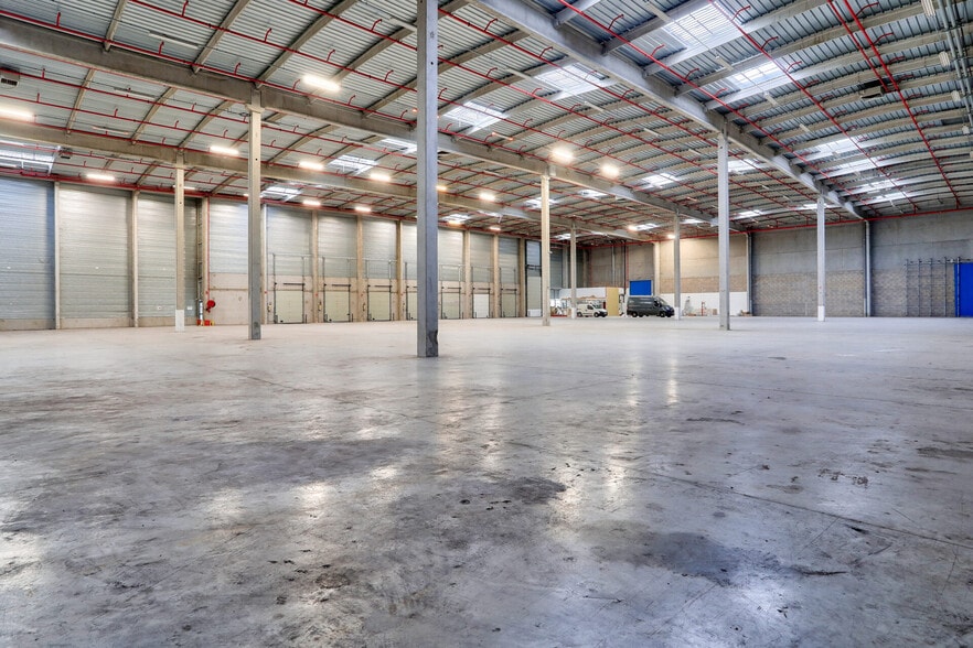 4 Bis Rue Bernard Palissy, Gargenville for lease - Interior Photo - Image 3 of 14