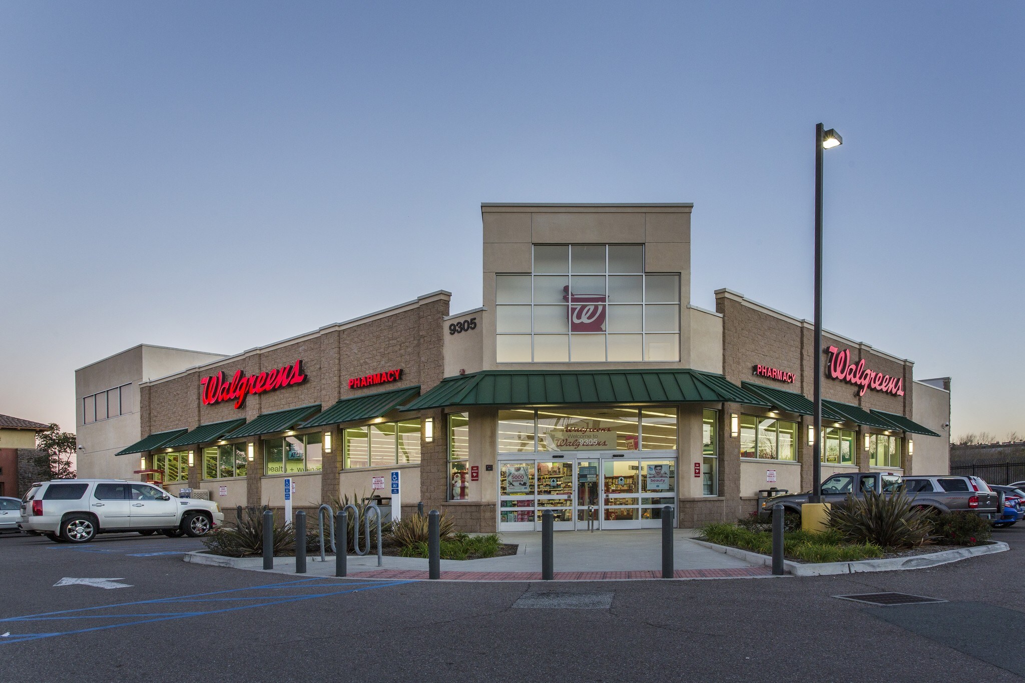 9305 Mission Gorge Rd, Santee, CA for sale Primary Photo- Image 1 of 1