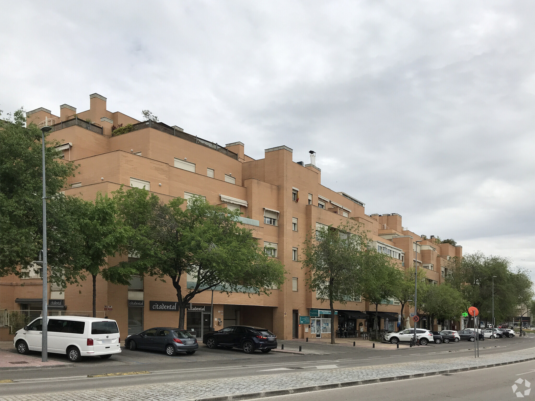 Commerce de détail dans Alcobendas, Madrid à louer Photo du bâtiment- Image 1 de 2