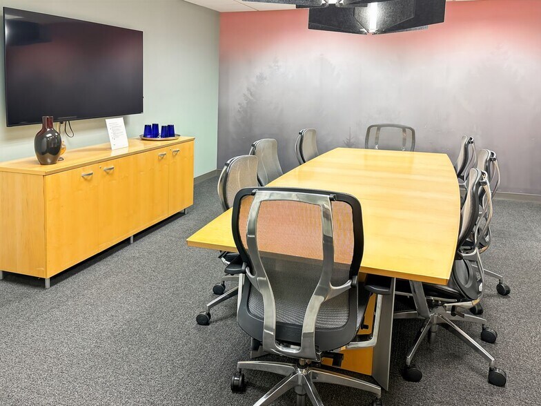 609 SW 8th St, Bentonville, AR à louer - Photo intérieure - Image 3 de 13