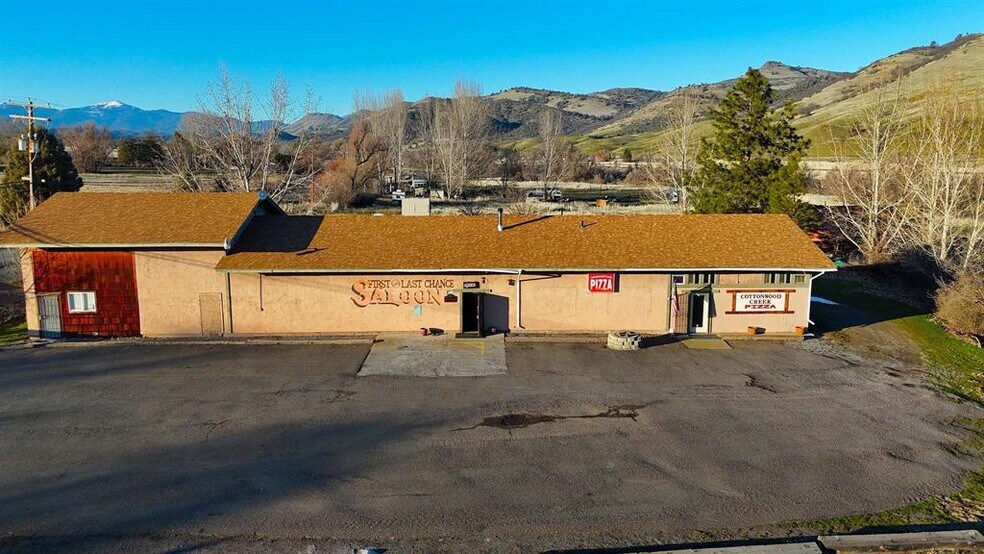 14724 Hornbrook rd, Hornbrook, CA à vendre - Photo du bâtiment - Image 1 de 32