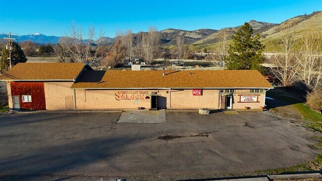 More details for 14724 Hornbrook rd, Hornbrook, CA - Retail for Sale