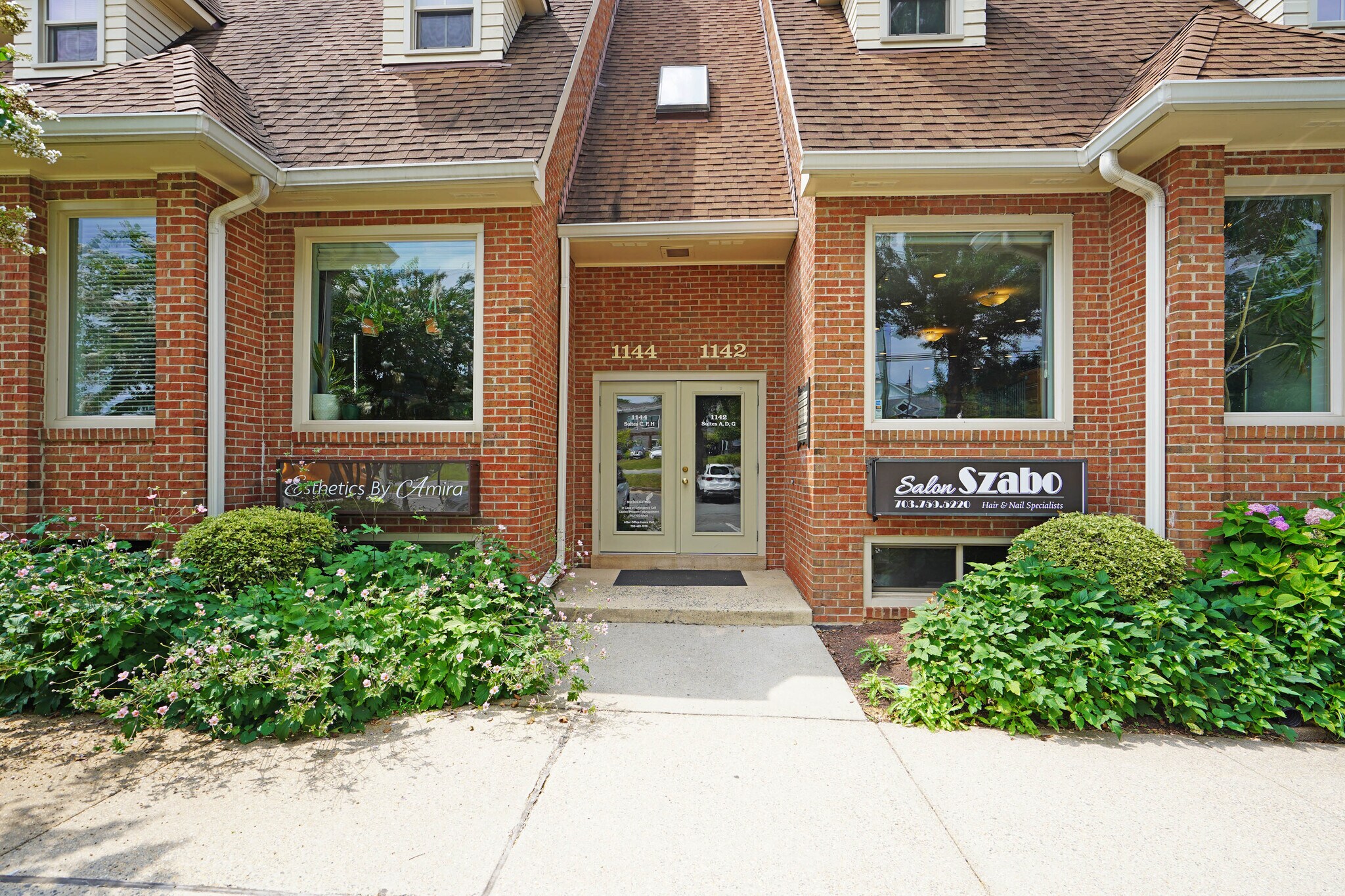 1142-1148 Walker Rd, Great Falls, VA à louer Photo intérieure- Image 1 de 28