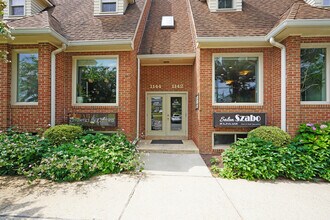 1142-1148 Walker Rd, Great Falls, VA à louer Photo intérieure- Image 1 de 28