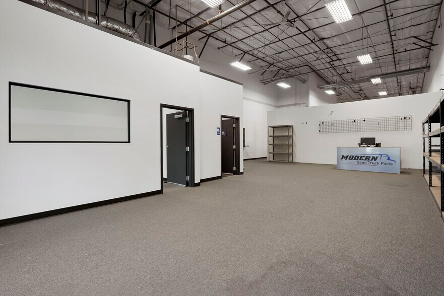 4063 E. Calloway Court, Stockton, CA à louer - Photo du bâtiment - Image 3 de 35