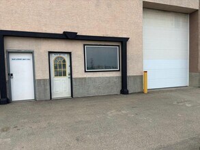 4907 1st Ave, Edson, AB for lease Interior Photo- Image 2 of 7