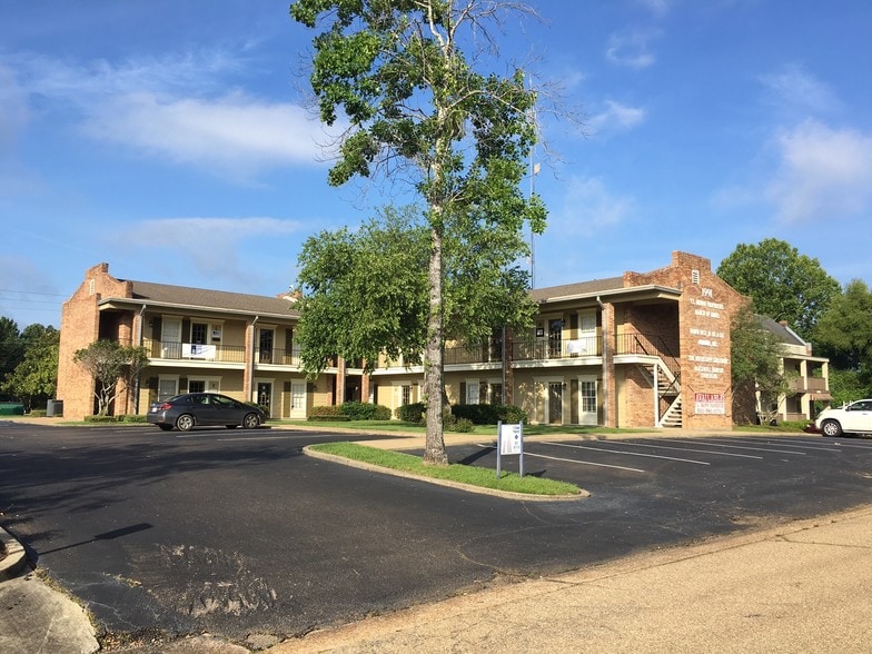 1991 Lakeland Dr, Jackson, MS for sale - Primary Photo - Image 3 of 5