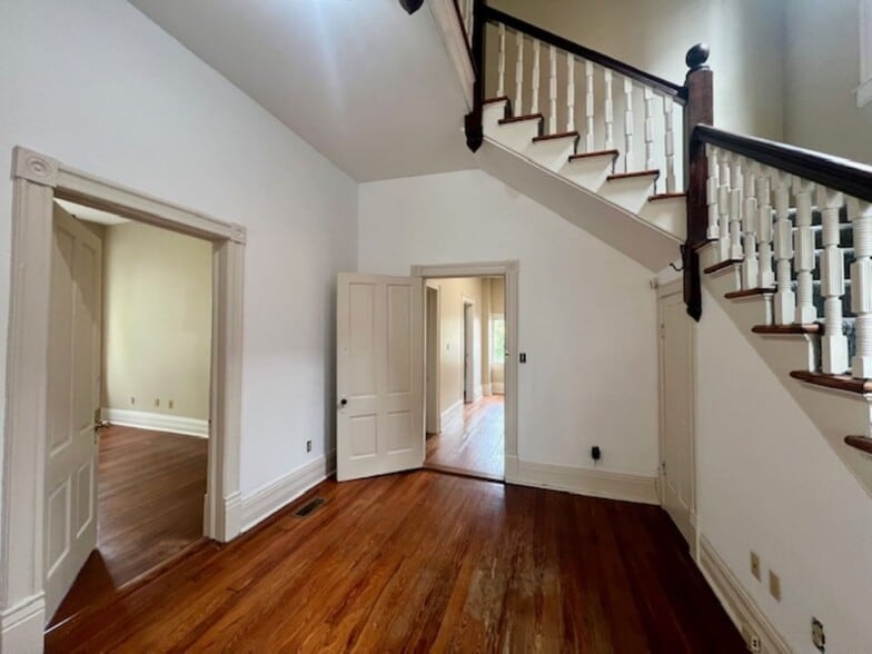 482 New St, Macon-Bibb, GA à louer - Photo du bâtiment - Image 3 de 9