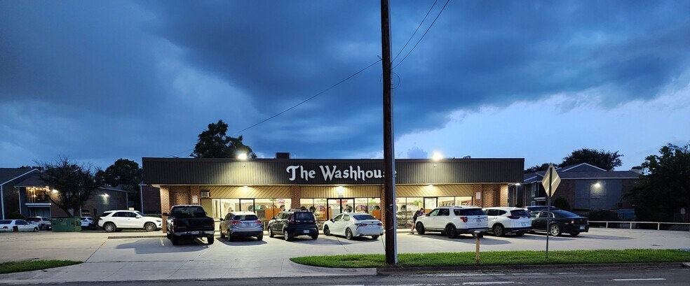 631 Londonderry Ln, Denton, TX à vendre - Photo du bâtiment - Image 1 de 1