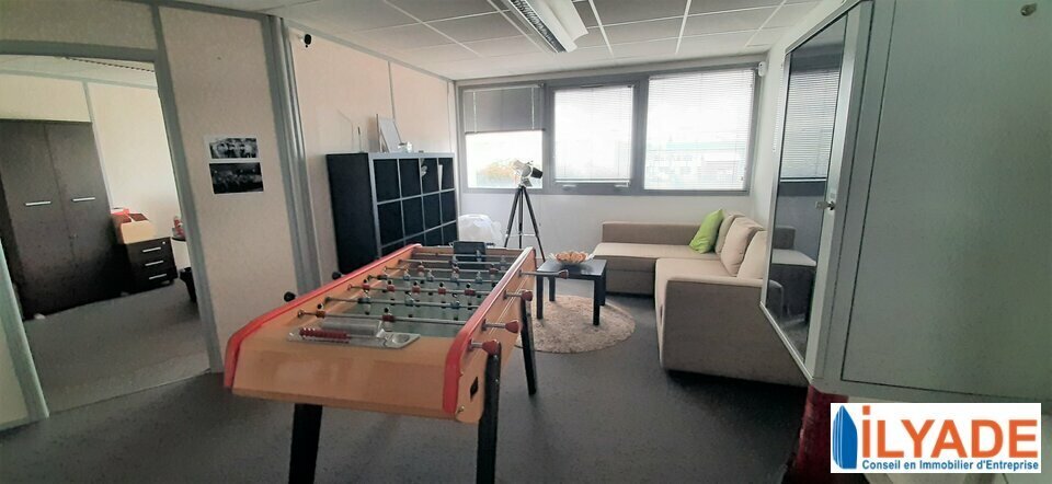 Office in Aix-en-Provence for lease - Building Photo - Image 3 of 7