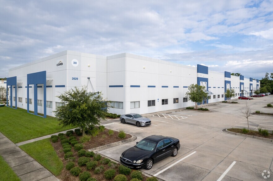 2615 Port Industrial Dr, Jacksonville, FL à louer - Photo du bâtiment - Image 2 de 9