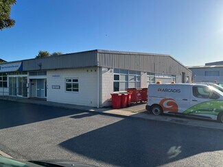 Plus de détails pour 2 Cooper Rd, Thornbury - Industriel à louer