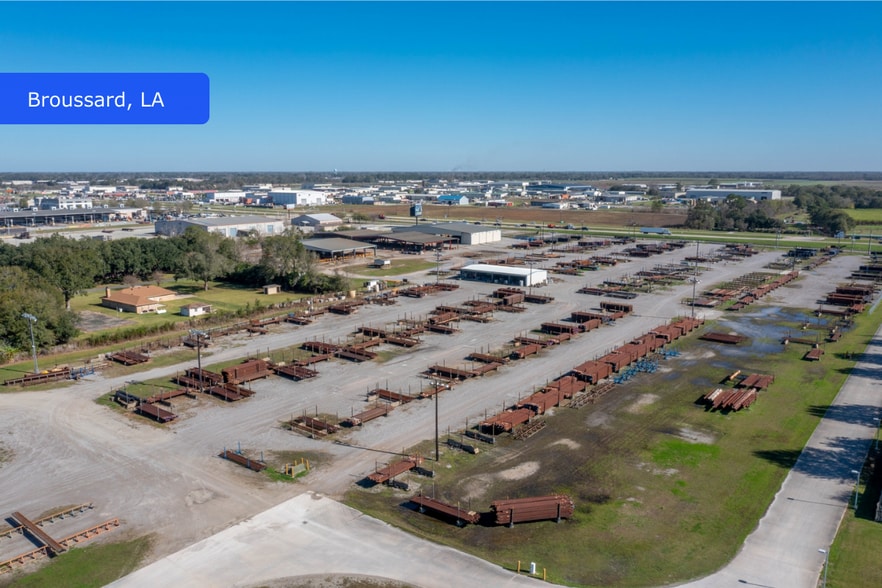 Mission Critical - IOS Ind Portfolio portefeuille de 8 propriétés à vendre sur LoopNet.ca - Photo du bâtiment - Image 2 de 11