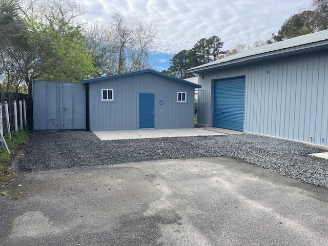 701 Dupont Rd, Charleston, SC à louer - Photo du bâtiment - Image 3 de 9