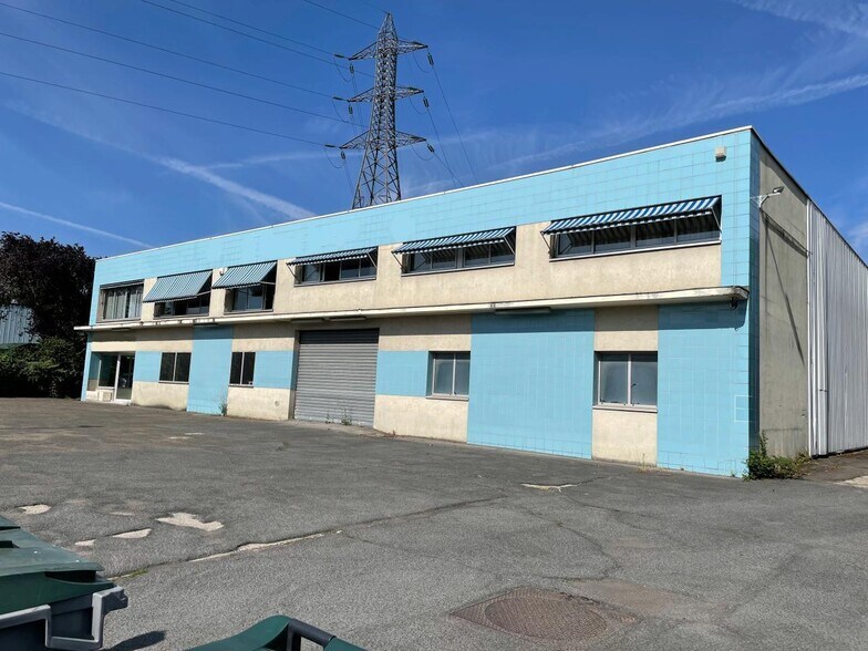 Flex dans Gennevilliers à louer - Photo du bâtiment - Image 1 de 13
