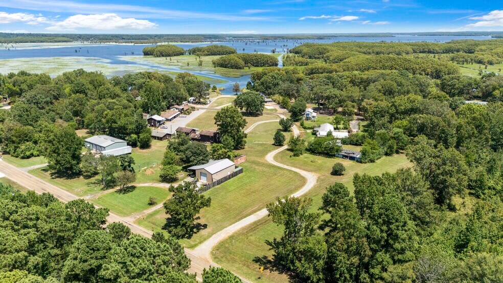 505 Bub Hayner Rd, Karnack, TX à vendre - Photo du bâtiment - Image 3 de 82