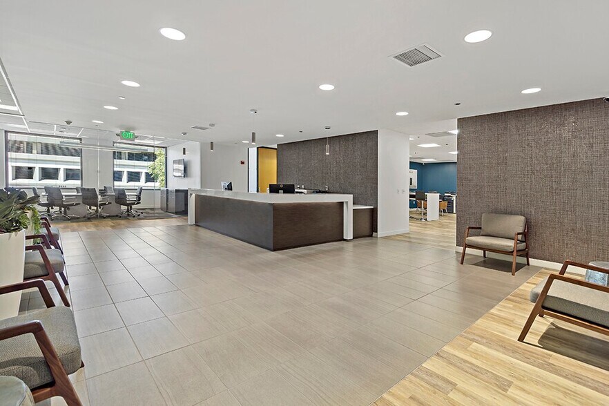 2570 N 1st St, San Jose, CA à louer - Photo du bâtiment - Image 3 de 6