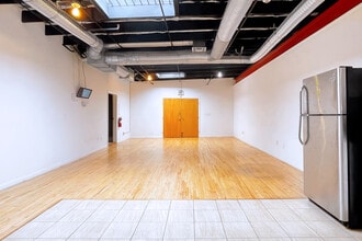 5401 W Alvern Cir, Los Angeles, CA for lease Interior Photo- Image 2 of 8