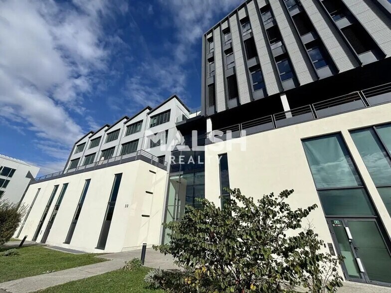 Bureau dans Lyon à louer - Photo du bâtiment - Image 1 de 11
