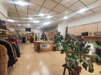 Plus de détails pour Multi-résidentiel à vendre