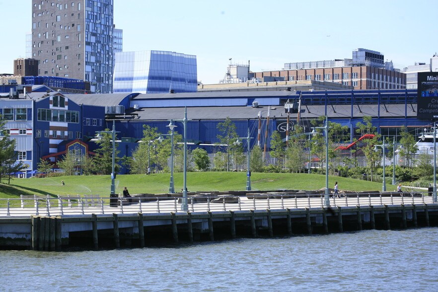 111 W 11th Ave, New York, NY à louer - Photo du bâtiment - Image 3 de 8