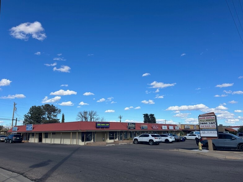 125 E Fry Blvd, Sierra Vista, AZ à louer - Photo du bâtiment - Image 1 de 4