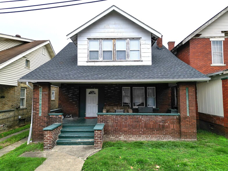 622 John Marshall Dr, Huntington, WV à vendre - Photo principale - Image 1 de 1