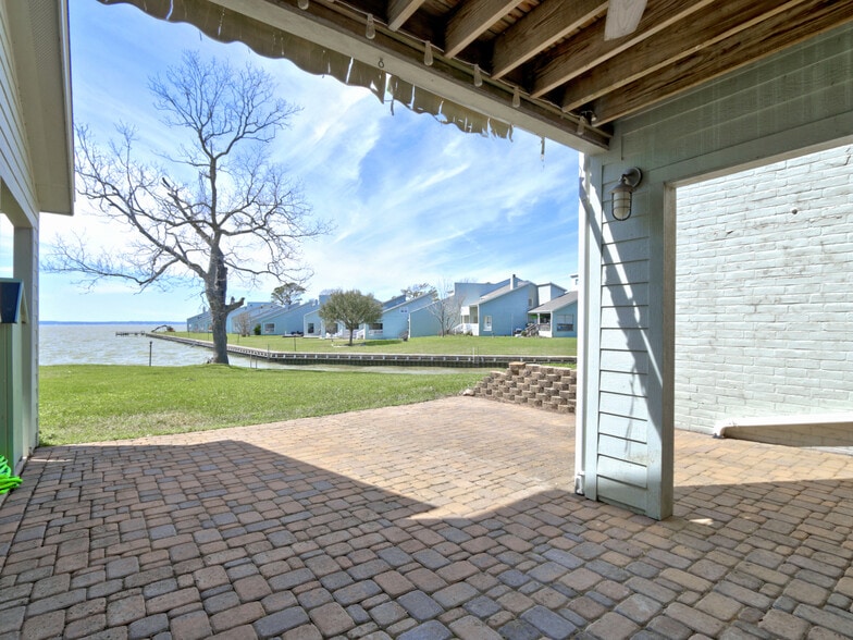 100 Edgewater Dr, Livingston, TX for sale - Building Photo - Image 3 of 41