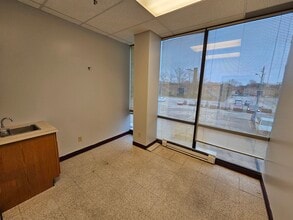 3737 N Meridian St, Indianapolis, IN for lease Interior Photo- Image 2 of 10