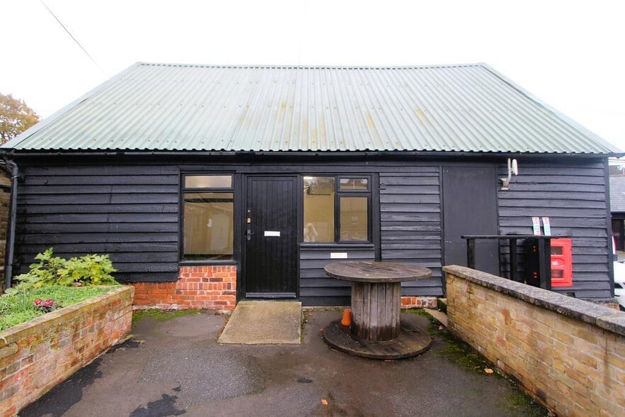 Unit 1 Blake End, Rayne à louer - Photo du bâtiment - Image 1 de 7