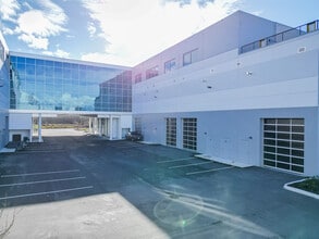 15315 66 Ave, Surrey, BC à louer Photo intérieure- Image 2 de 6