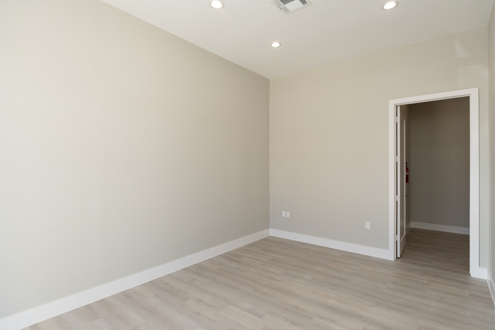 8525 N Sam Houston Pkwy E, Humble, TX à louer Photo intérieure- Image 1 de 18