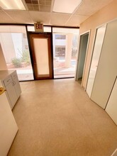 7550 N 19th Ave, Phoenix, AZ for lease Interior Photo- Image 2 of 24