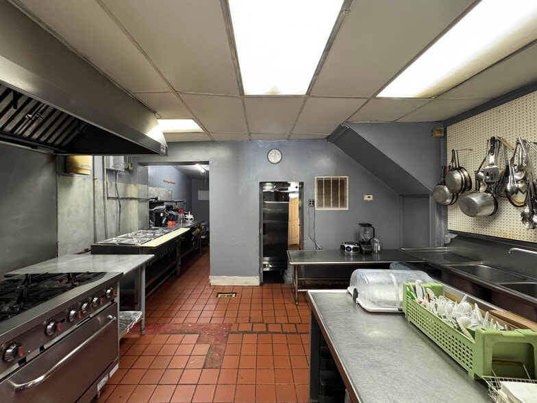 3217 Belair Rd, Baltimore, MD for sale - Building Photo - Image 3 of 8