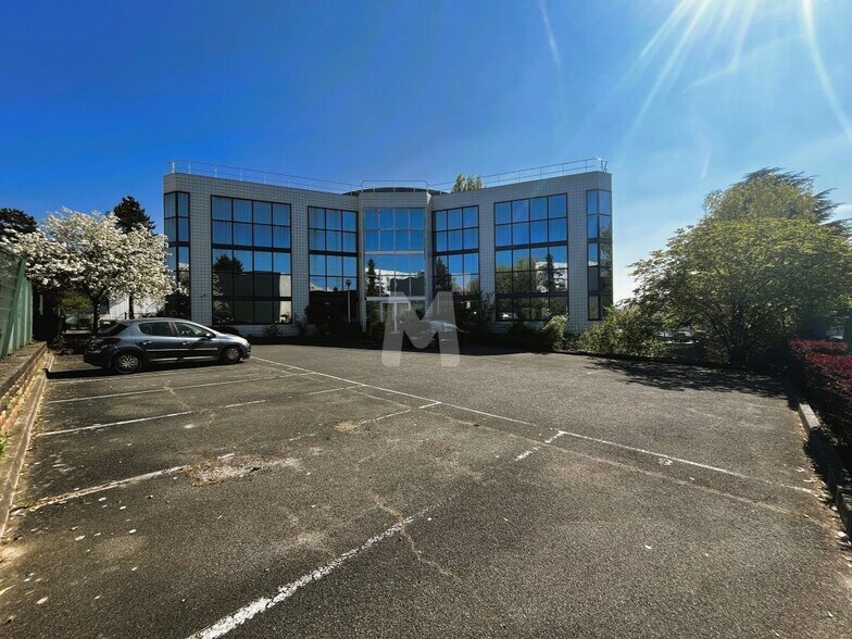 Bureau dans Palaiseau à vendre - Photo du bâtiment - Image 2 de 12
