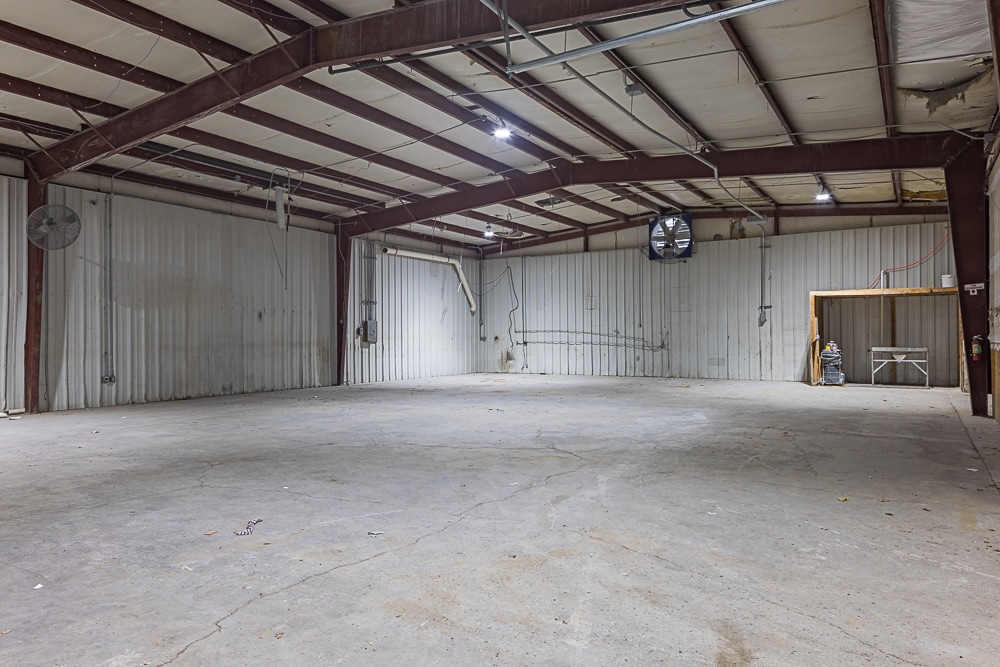906 Chase Dr, Johnson City, TN for lease Interior Photo- Image 1 of 13