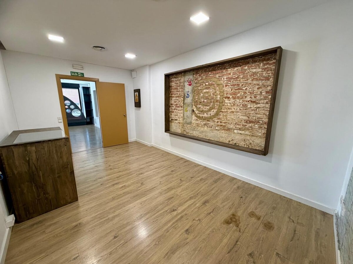 Granollers, BAR 08401 - Unit 1 -  - Interior Photo - Image 2 of 13
