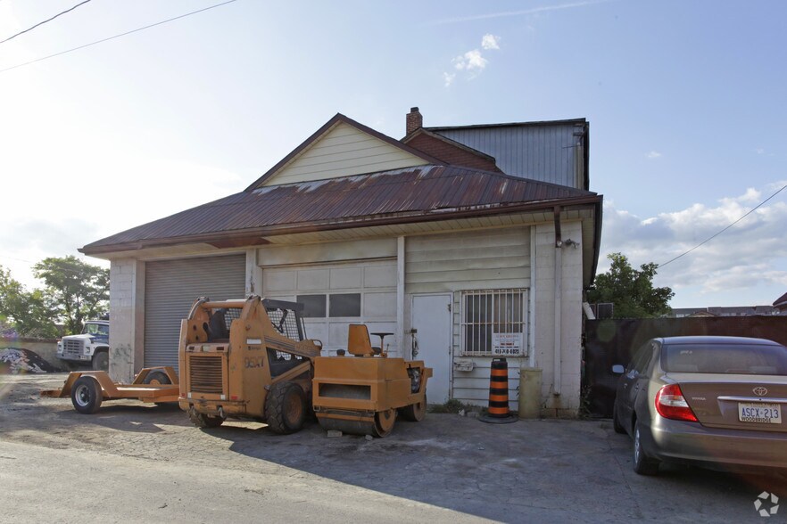 3 Burton's Ln, Vaughan, ON à vendre - Photo du bâtiment - Image 2 de 2