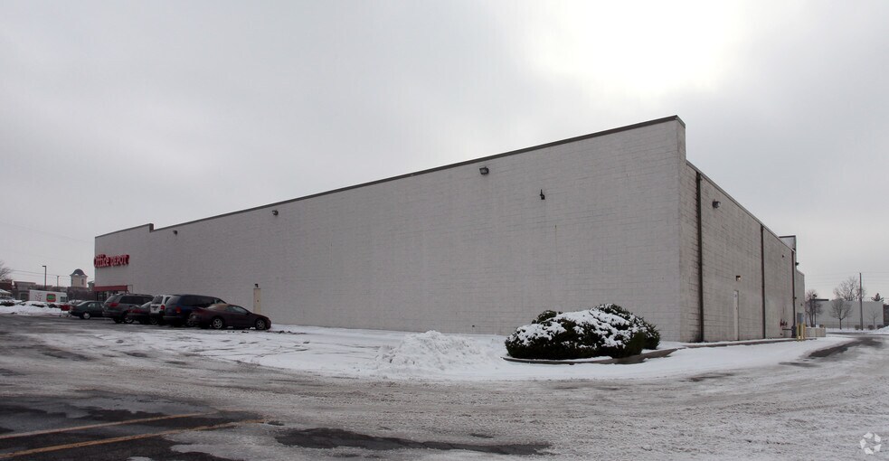 1276 US Hwy 31 N, Greenwood, IN à vendre - Photo du bâtiment - Image 3 de 3
