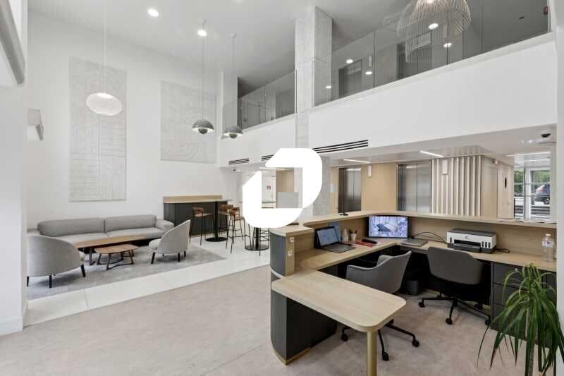 24 Boulevard De Pesaro, Nanterre for lease - Lobby - Image 2 of 25