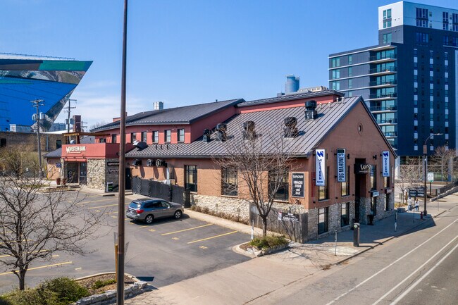 Plus de détails pour 903 Washington Ave S, Minneapolis, MN - Commerce de détail à louer